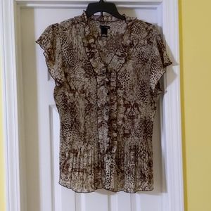 New Direction women sz 2x animal/floral print crinkle top(no iron)smoke free.
